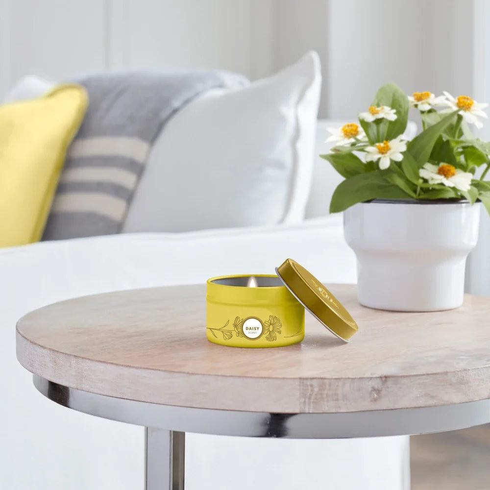 Inviting Daisy Tin Candle